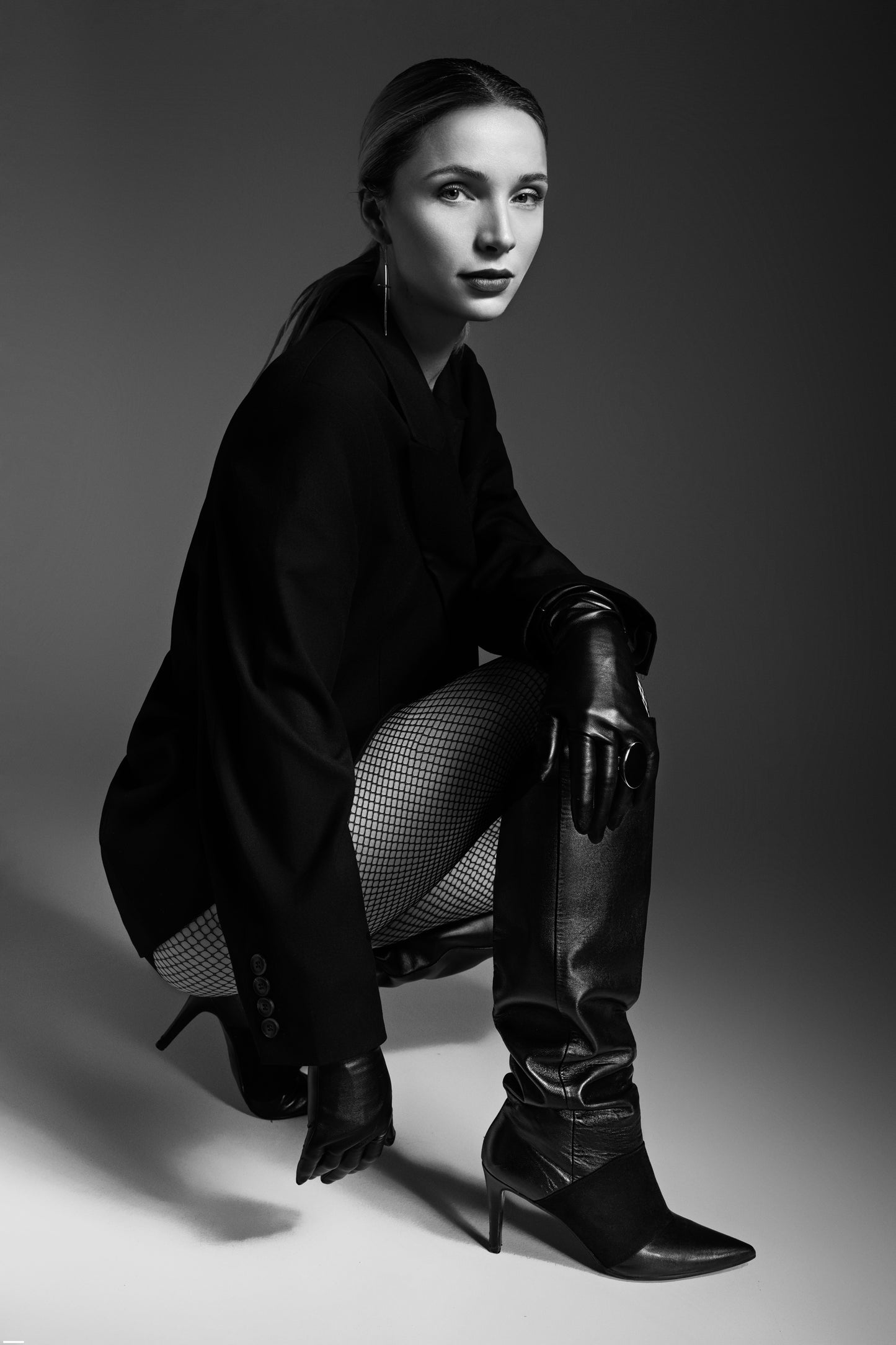 Vivian fekete bőr hosszúszárú csizma